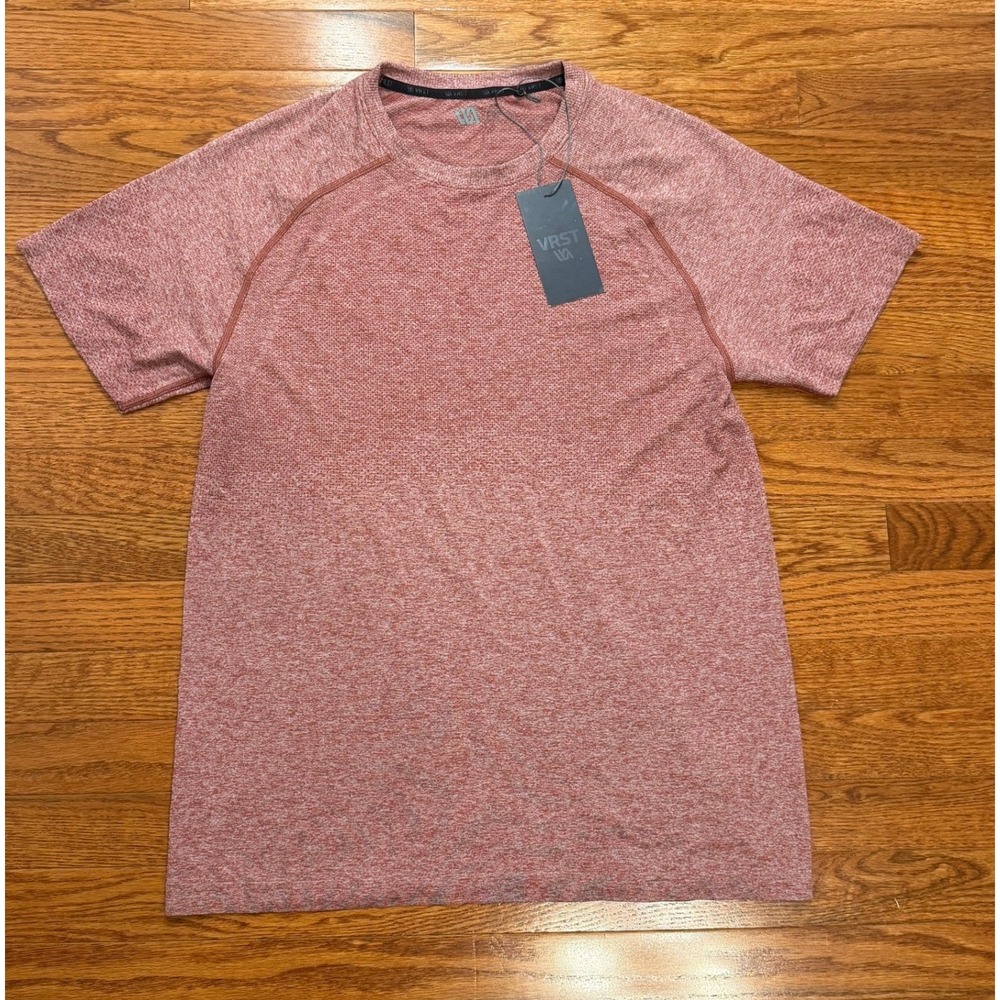 New VRST Shirt Mens Small Red Circuit Seamless Activewear Stretch Tech Vented